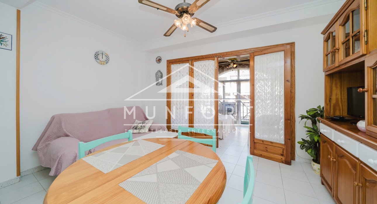 Alquiler a largo plazo - Apartamentos -
Torrevieja