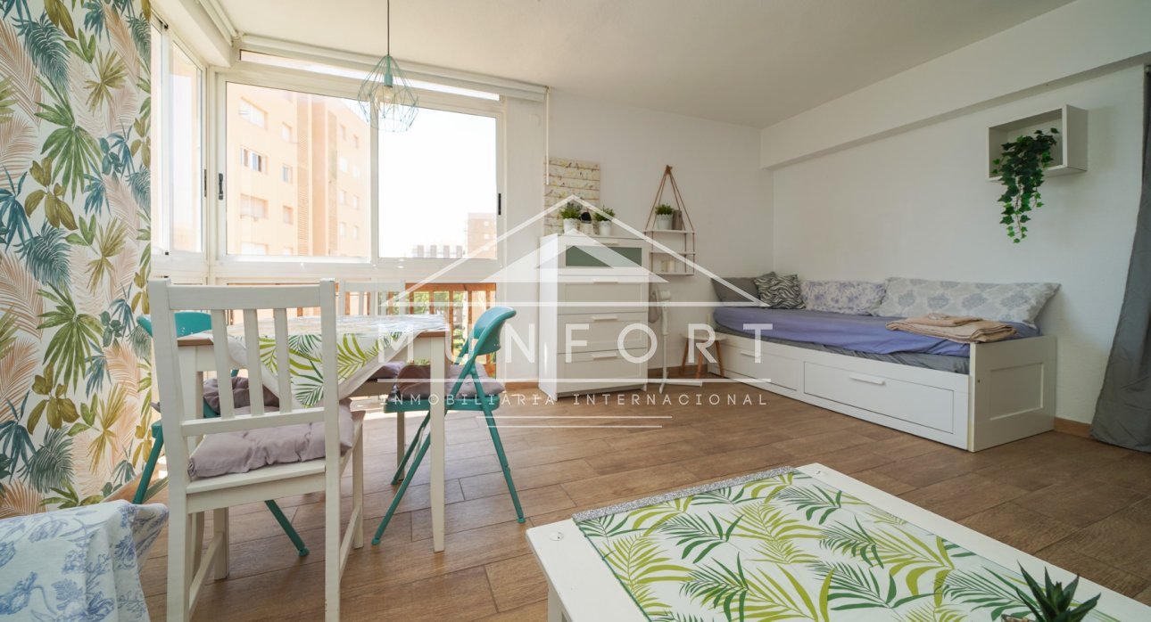 Alquiler a largo plazo - Estudios -
Orihuela Costa - Dehesa de Campoamor