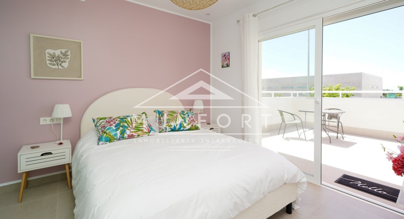 Alquiler a largo plazo - Villas -
Pilar de la Horadada