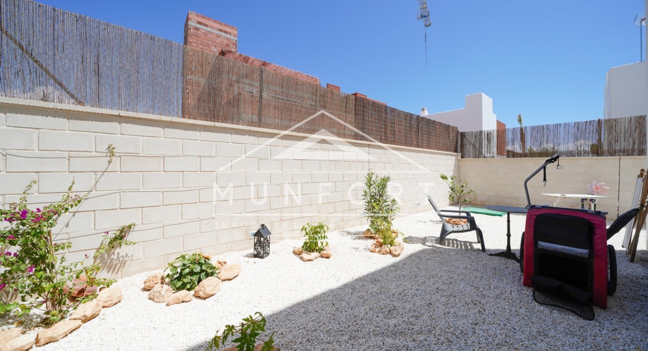 Alquiler a largo plazo - Villas -
Pilar de la Horadada