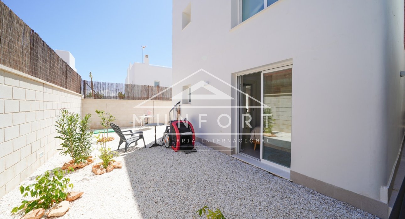 Alquiler a largo plazo - Villas -
Pilar de la Horadada