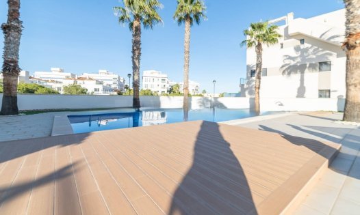 Apartamentos - Segunda mano - Orihuela Costa -
                Villamartín