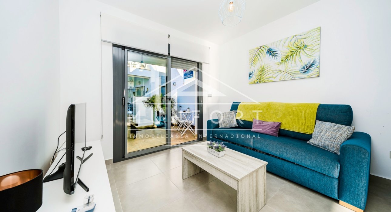 Återförsäljning - Bostadsstudior -
Pilar de la Horadada