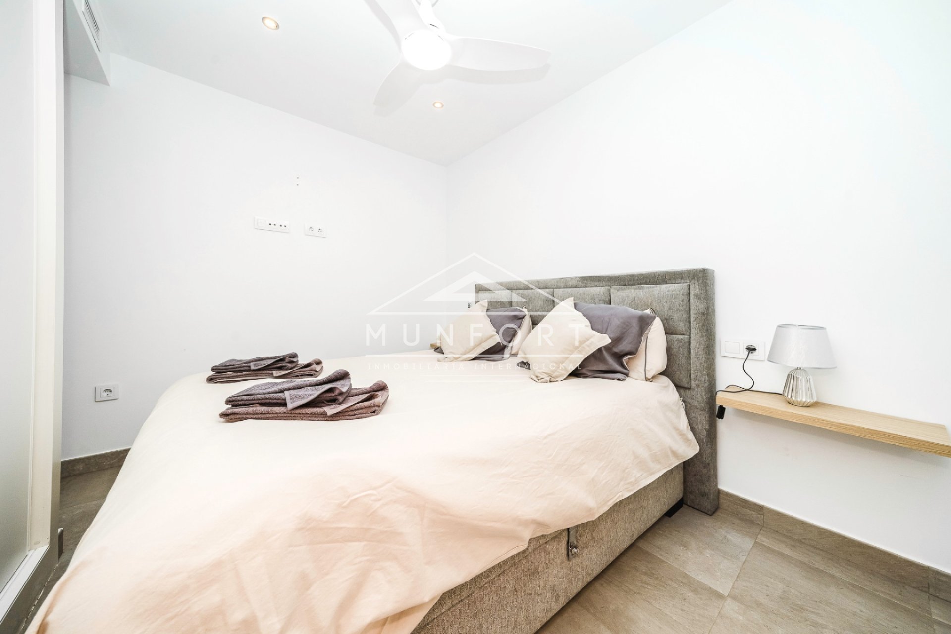 Återförsäljning - Bungalows -
Lo Pagán - Castelar College - Lo Pagán