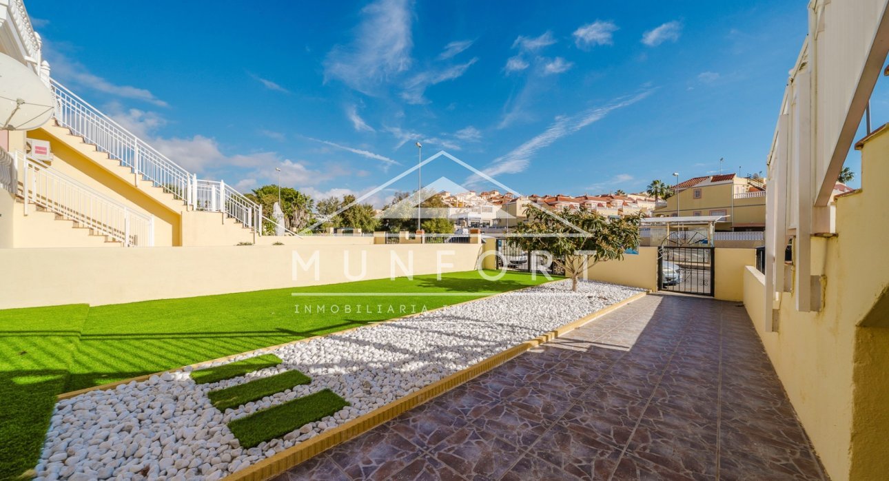 Återförsäljning - Bungalows -
Orihuela Costa - Villamartín