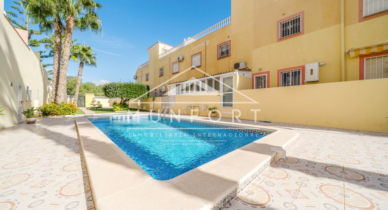 Återförsäljning - Bungalows -
Orihuela Costa - Villamartín