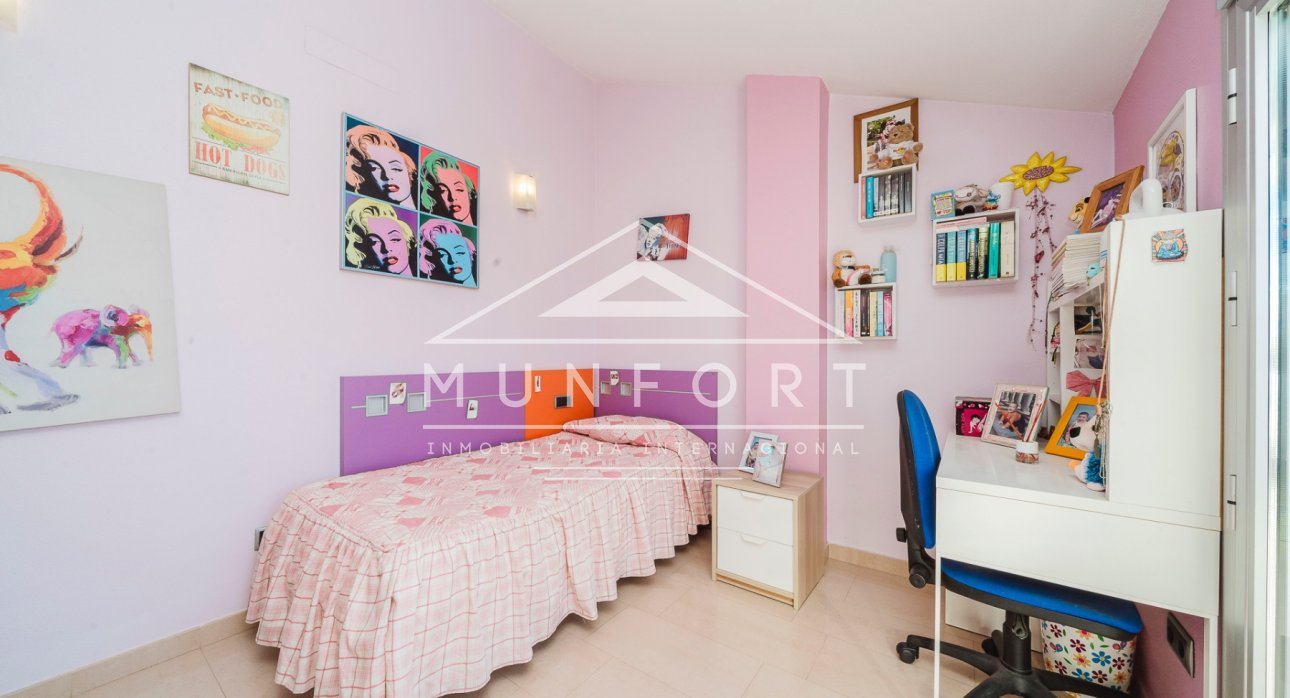 Återförsäljning - Byggnad -
Pilar de la Horadada