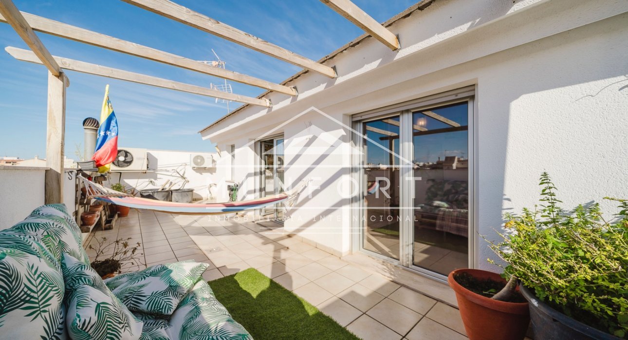 Återförsäljning - Byggnad -
Pilar de la Horadada