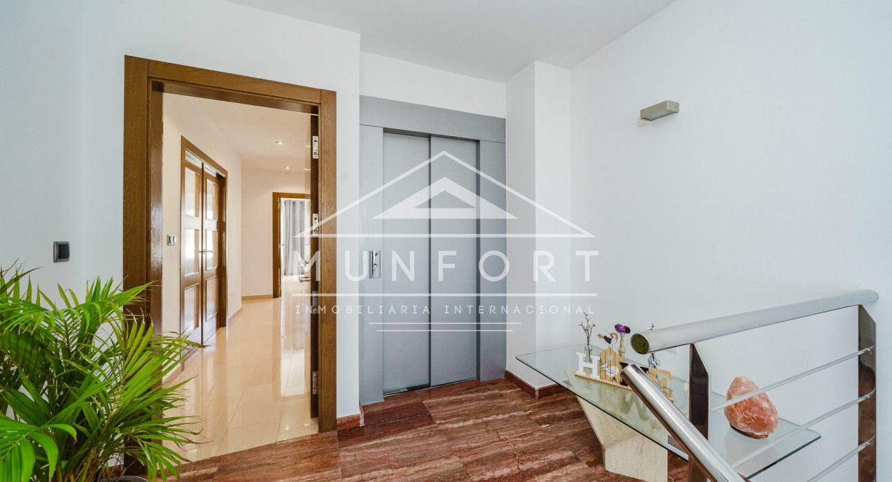 Återförsäljning - Byggnad -
Pilar de la Horadada