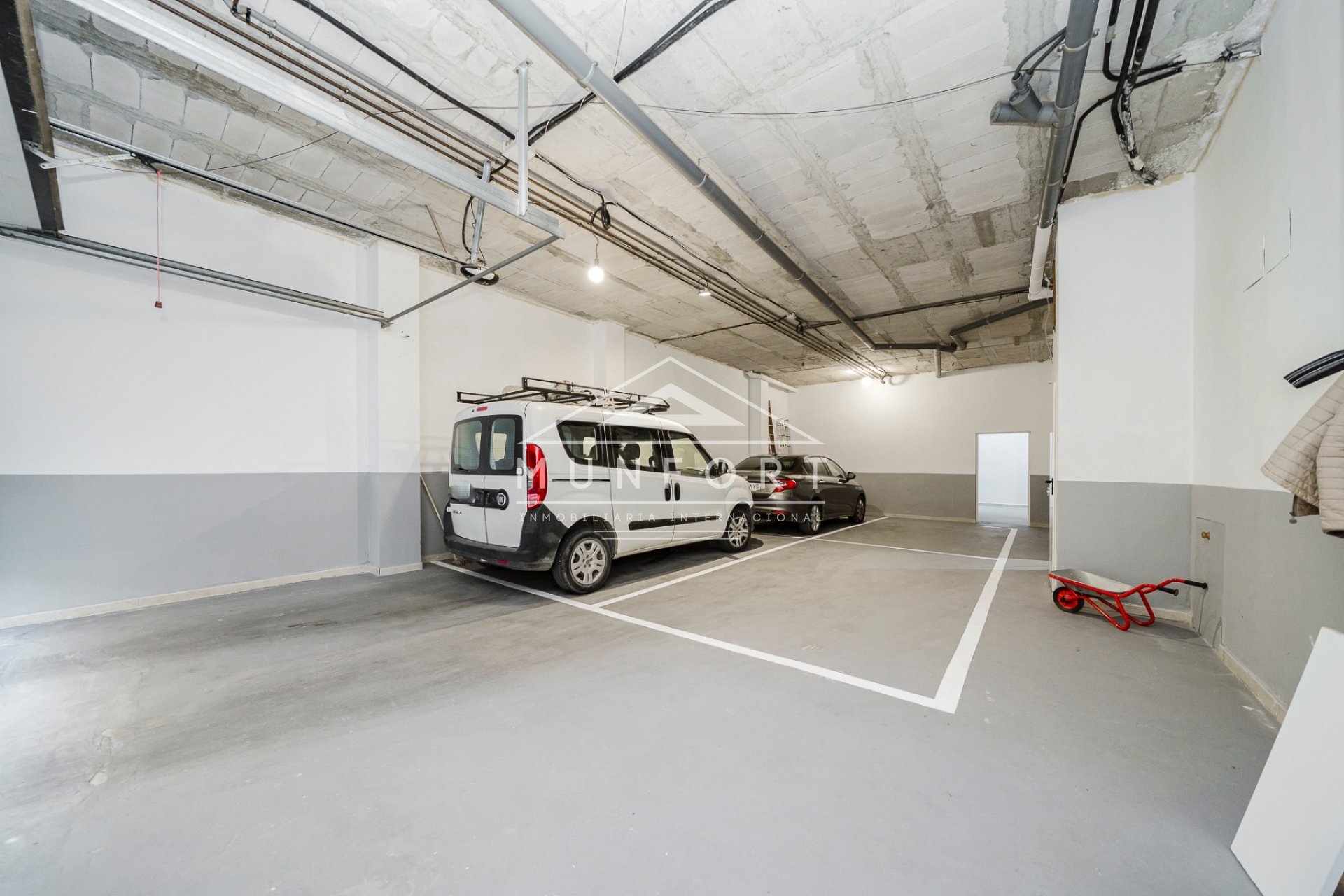 Återförsäljning - Byggnad -
Pilar de la Horadada