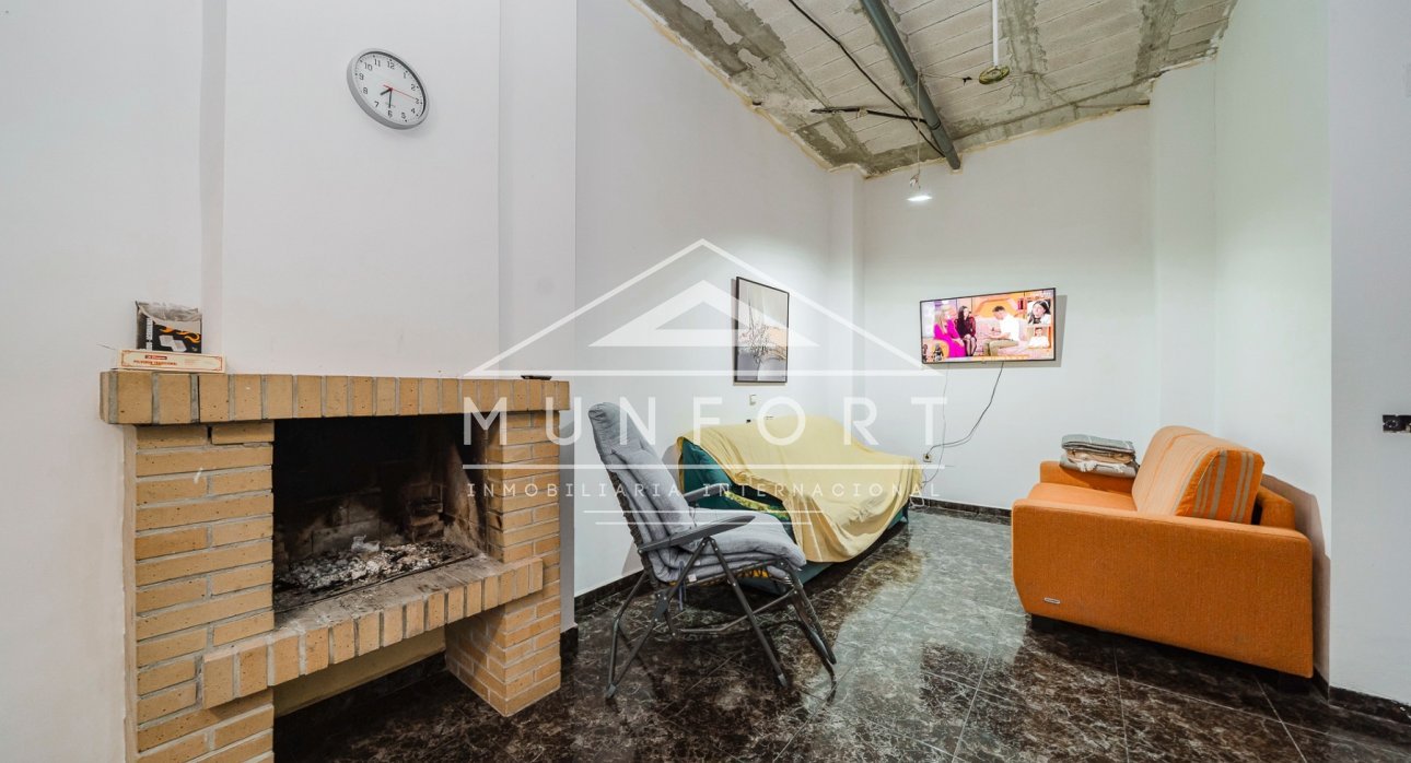 Återförsäljning - Byggnad -
Pilar de la Horadada