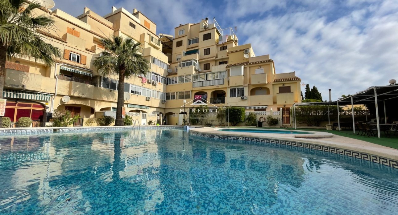 Återförsäljning - Duplex -
Torrevieja