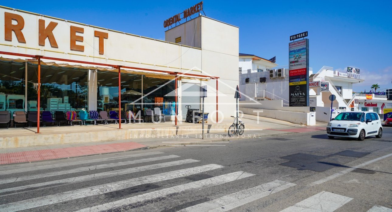 Återförsäljning - Garage -
Orihuela Costa - La Zenia