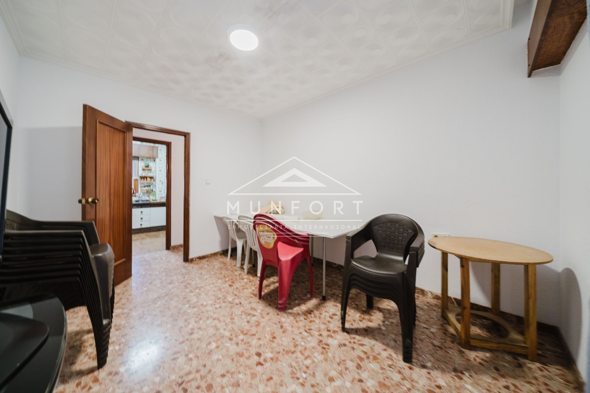 Återförsäljning - Kommersiella lokaler -
ALICANTE - Alicante