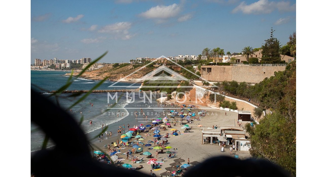 Återförsäljning - Kommersiella lokaler -
Orihuela Costa - Dehesa de Campoamor