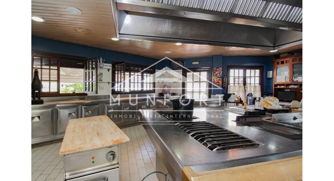 Återförsäljning - Kommersiella lokaler -
Orihuela Costa - Dehesa de Campoamor