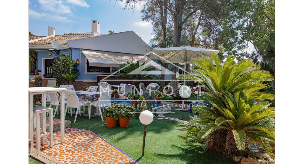 Återförsäljning - Kommersiella lokaler -
Orihuela Costa - Dehesa de Campoamor