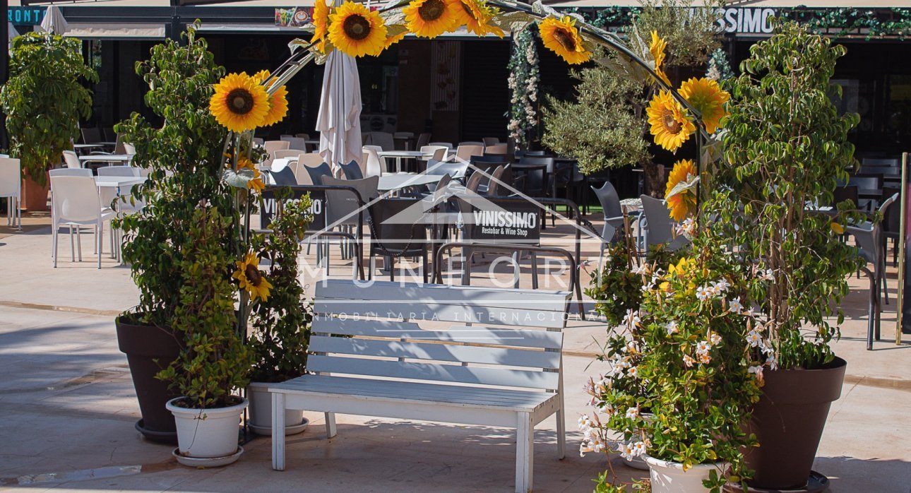 Återförsäljning - Kommersiella lokaler -
Pilar de la Horadada