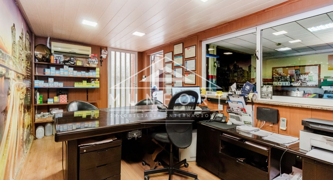 Återförsäljning - Kommersiella lokaler -
Torrevieja - Centro - Torrevieja