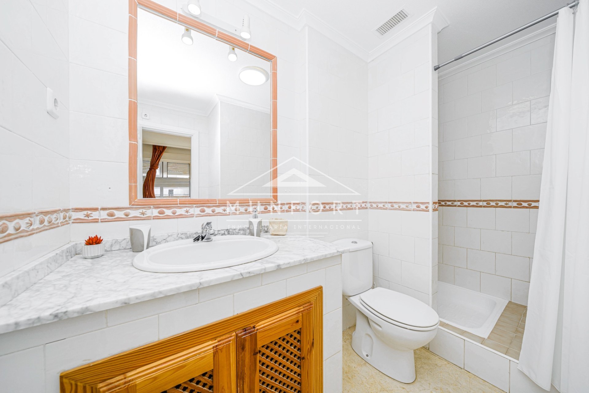 Återförsäljning - Lägenheter -
Orihuela Costa - Villamartín