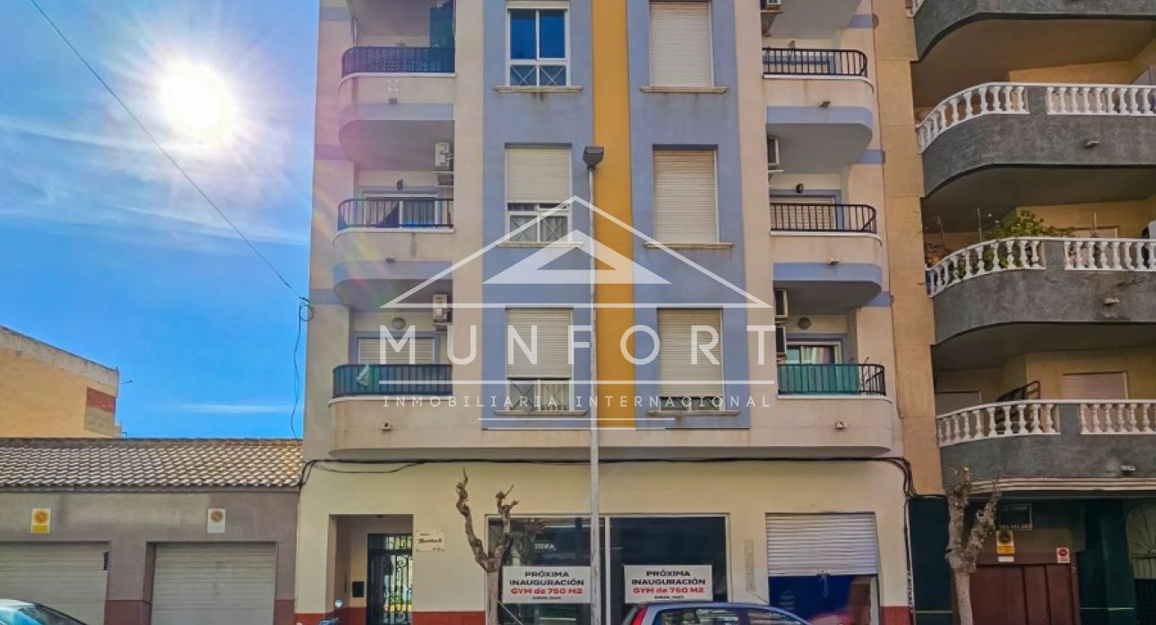 Återförsäljning - Lägenheter -
Torrevieja