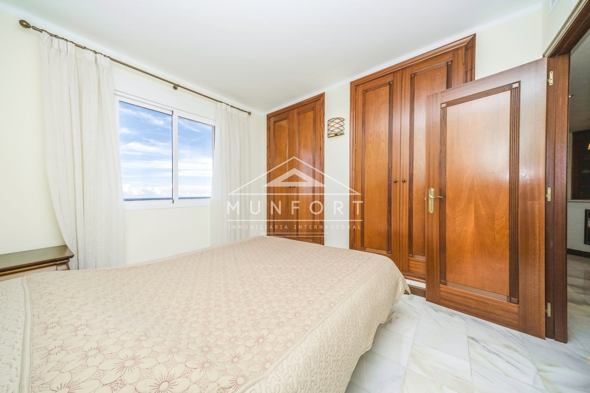 Återförsäljning - Lägenheter -
Torrevieja