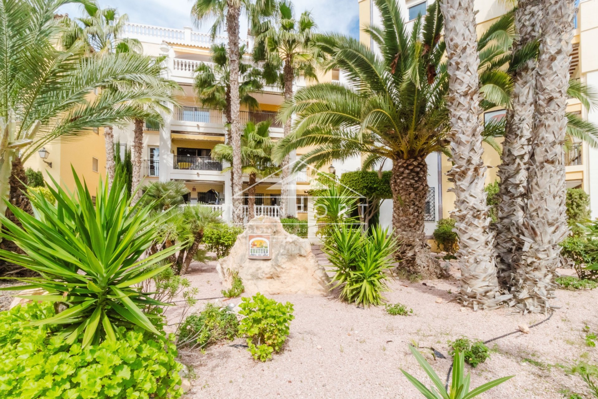 Återförsäljning - Lägenheter -
Torrevieja