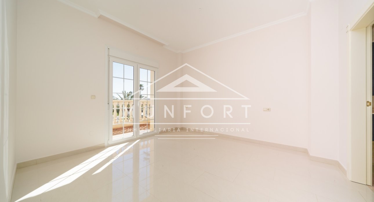 Återförsäljning - Lyxvillor -
Orihuela Costa - Cabo Roig