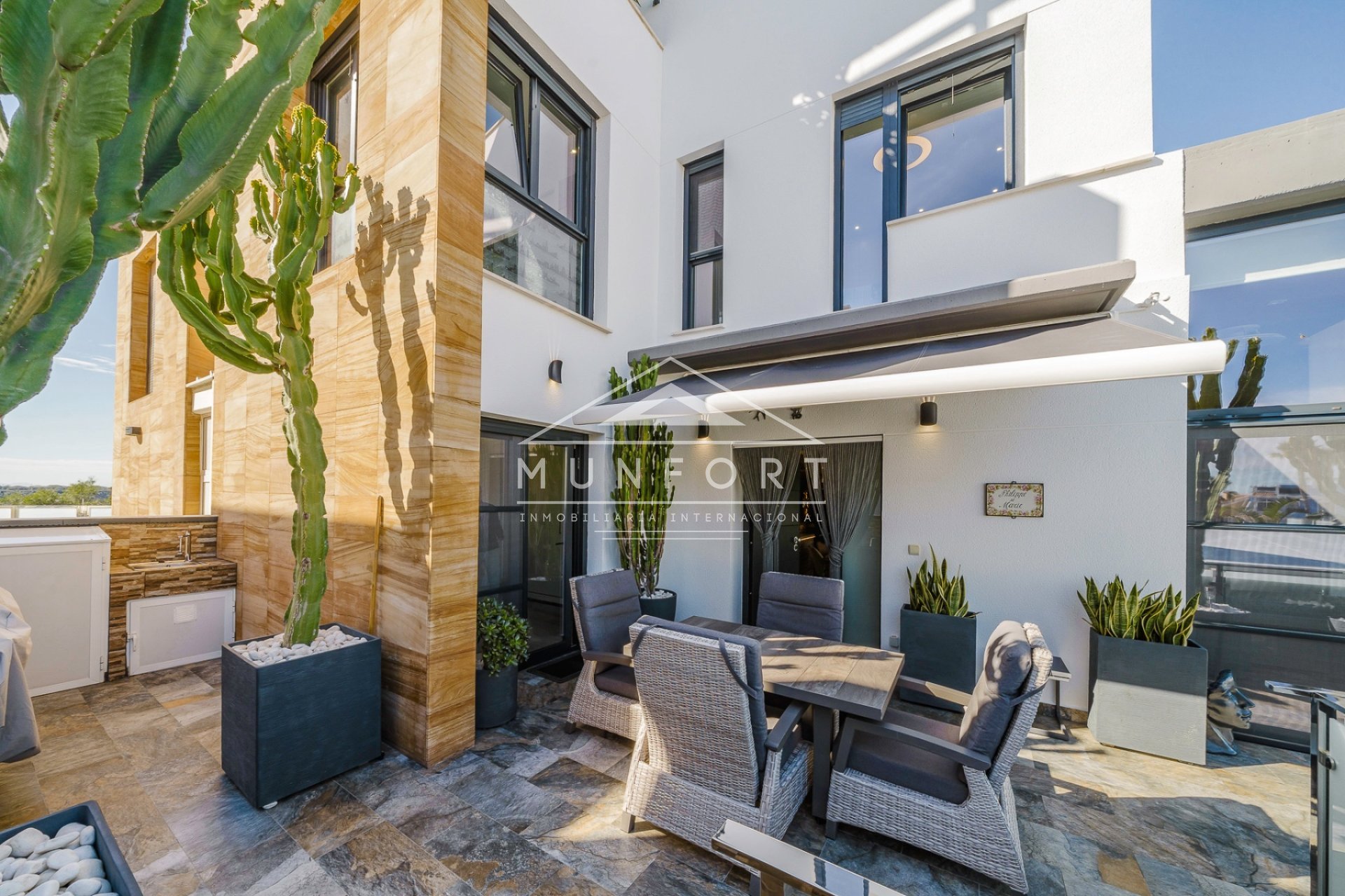 Återförsäljning - Lyxvillor -
Orihuela Costa - Lomas de Cabo Roig