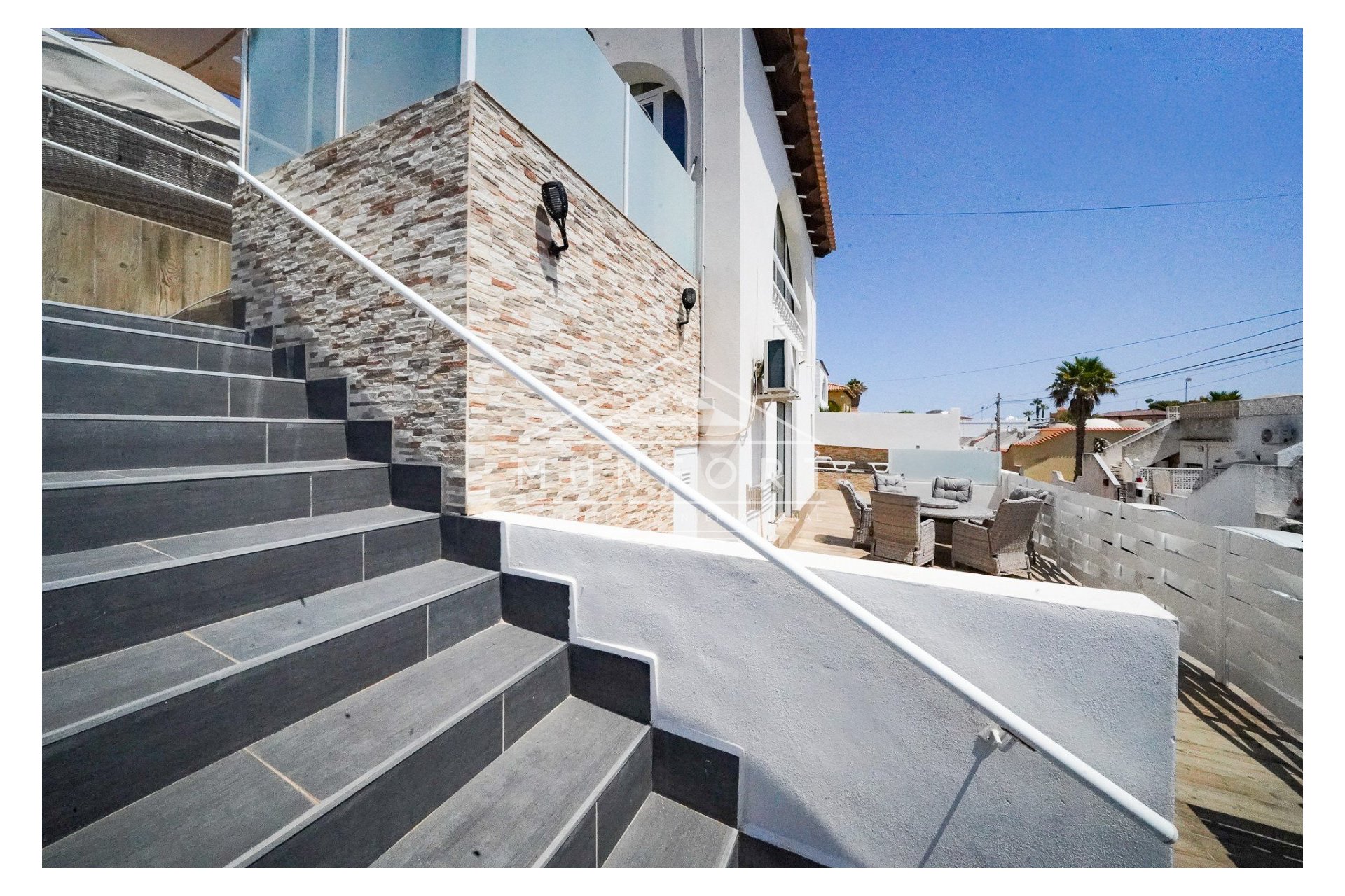 Återförsäljning - Lyxvillor -
Orihuela Costa - Villamartín