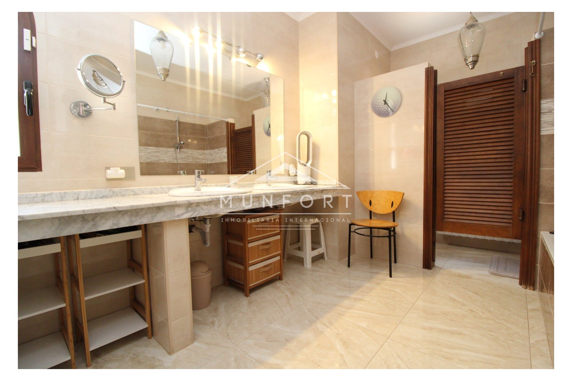 Återförsäljning - Lyxvillor -
Orihuela Costa - Villamartin