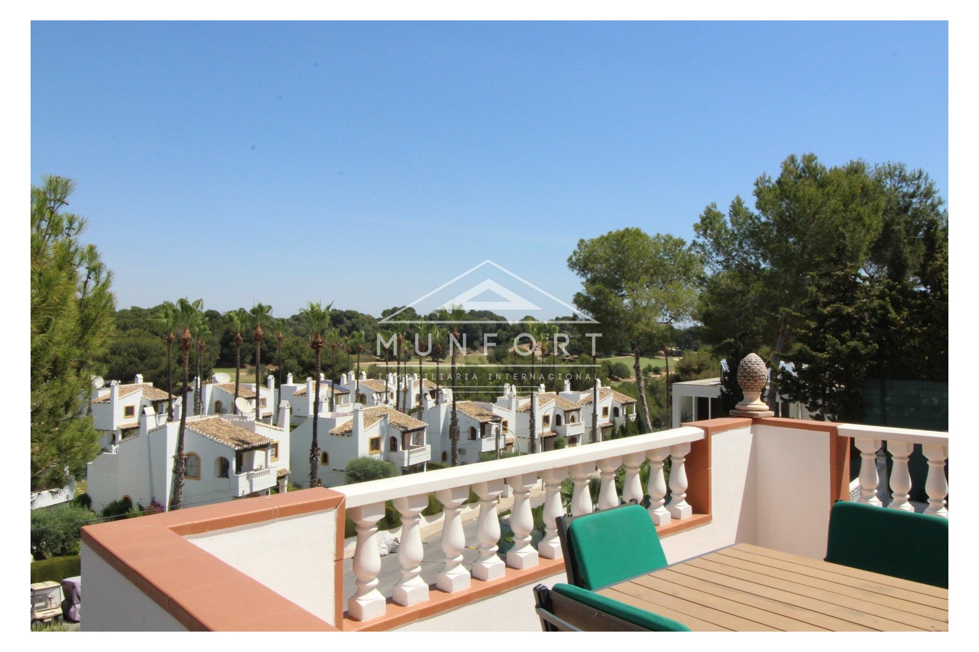 Återförsäljning - Lyxvillor -
Orihuela Costa - Villamartin