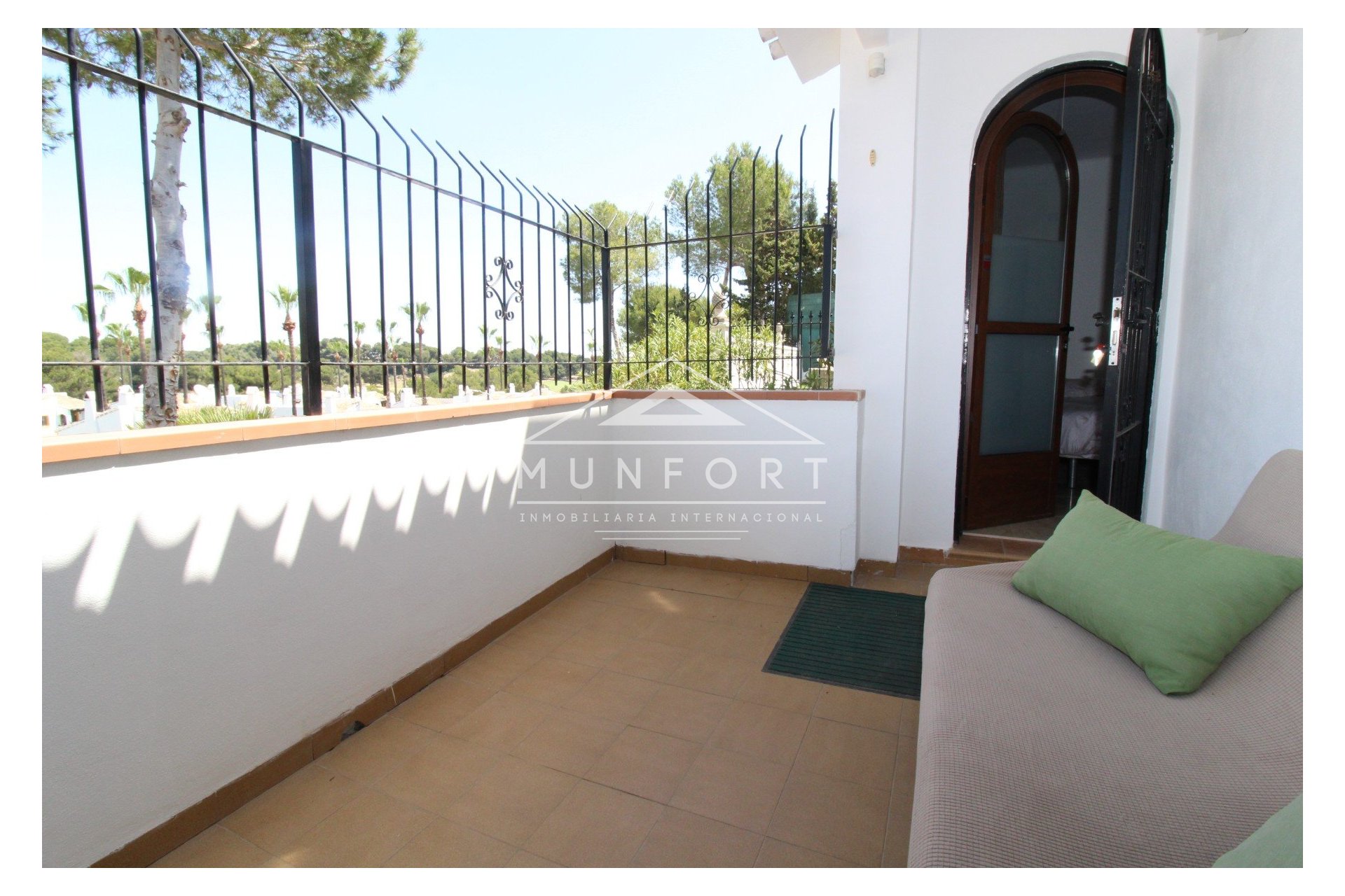 Återförsäljning - Lyxvillor -
Orihuela Costa - Villamartin