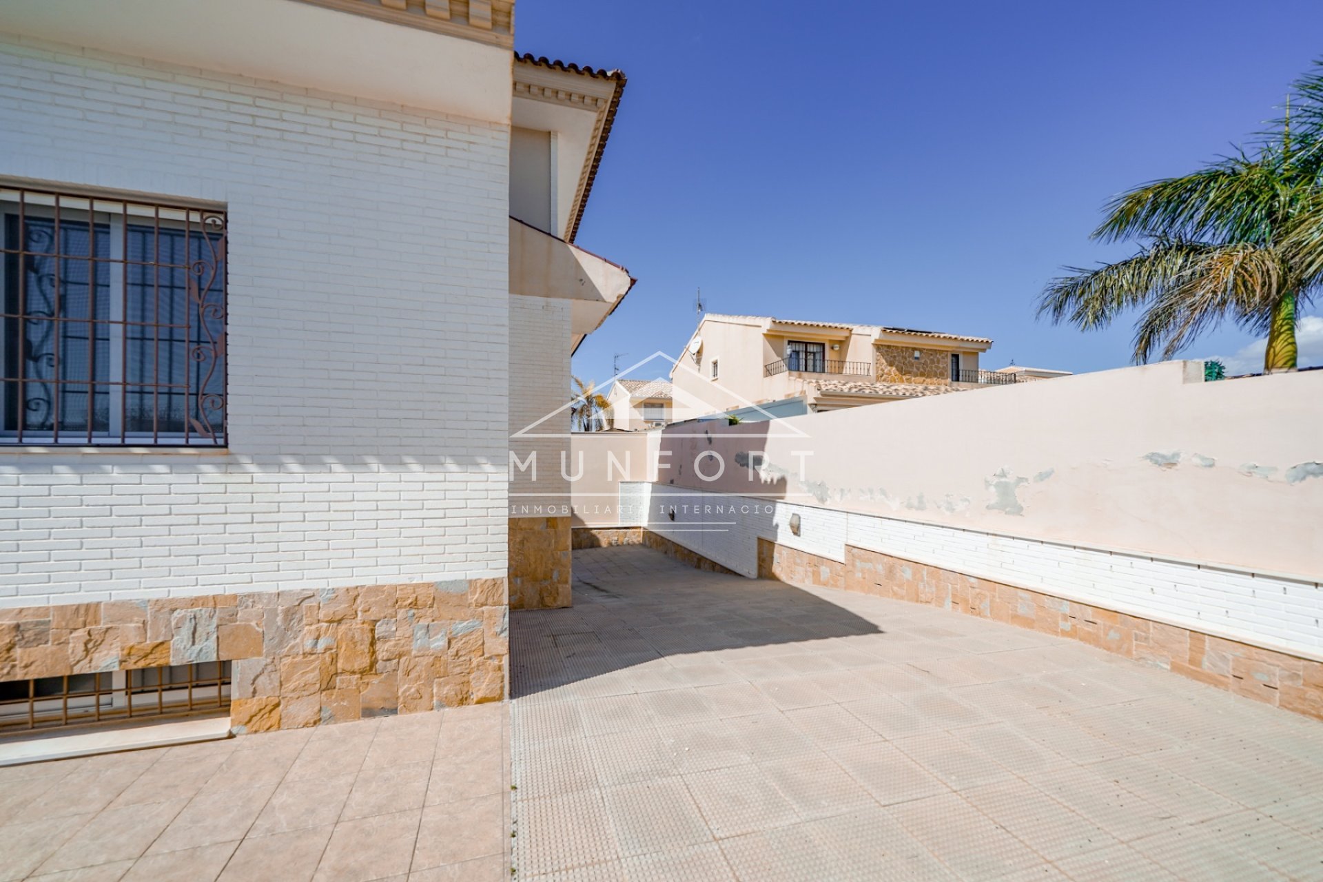 Återförsäljning - Lyxvillor -
San Javier