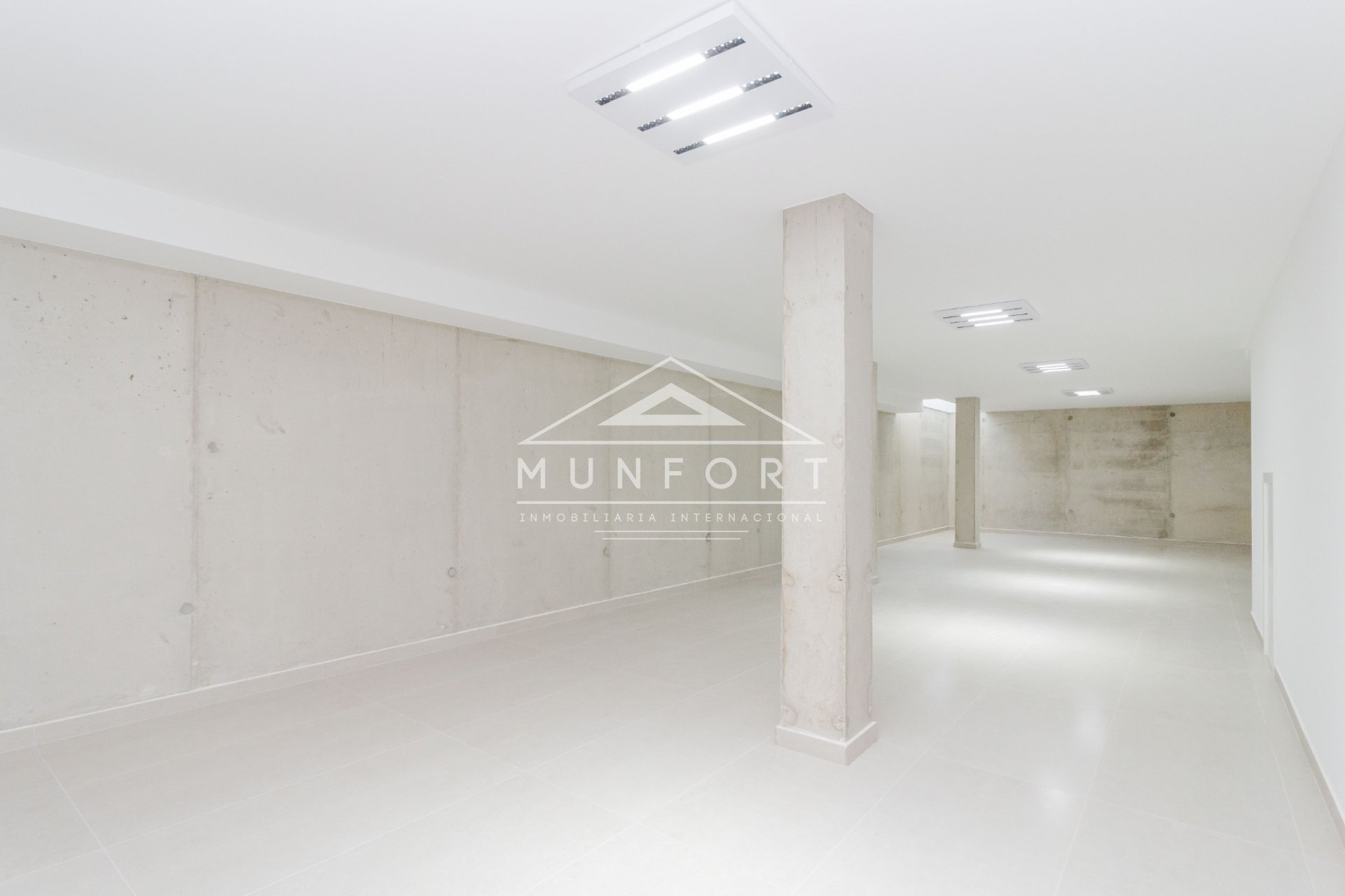 Återförsäljning - Lyxvillor -
Torre-Pacheco - Santa Rosal&iacute;a Lake and Life Resort