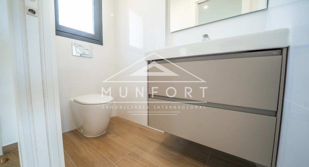 Återförsäljning - Radhus -
Algorfa