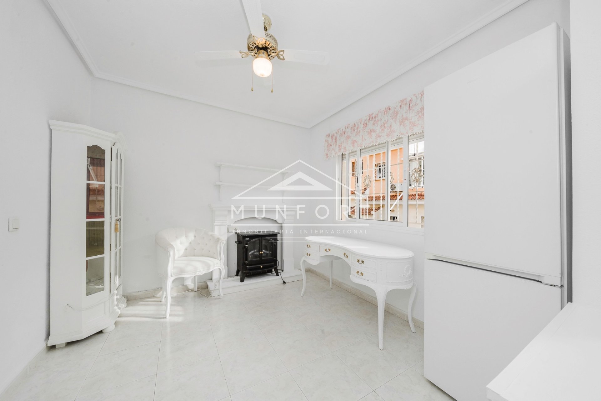 Återförsäljning - Radhus -
Benijófar