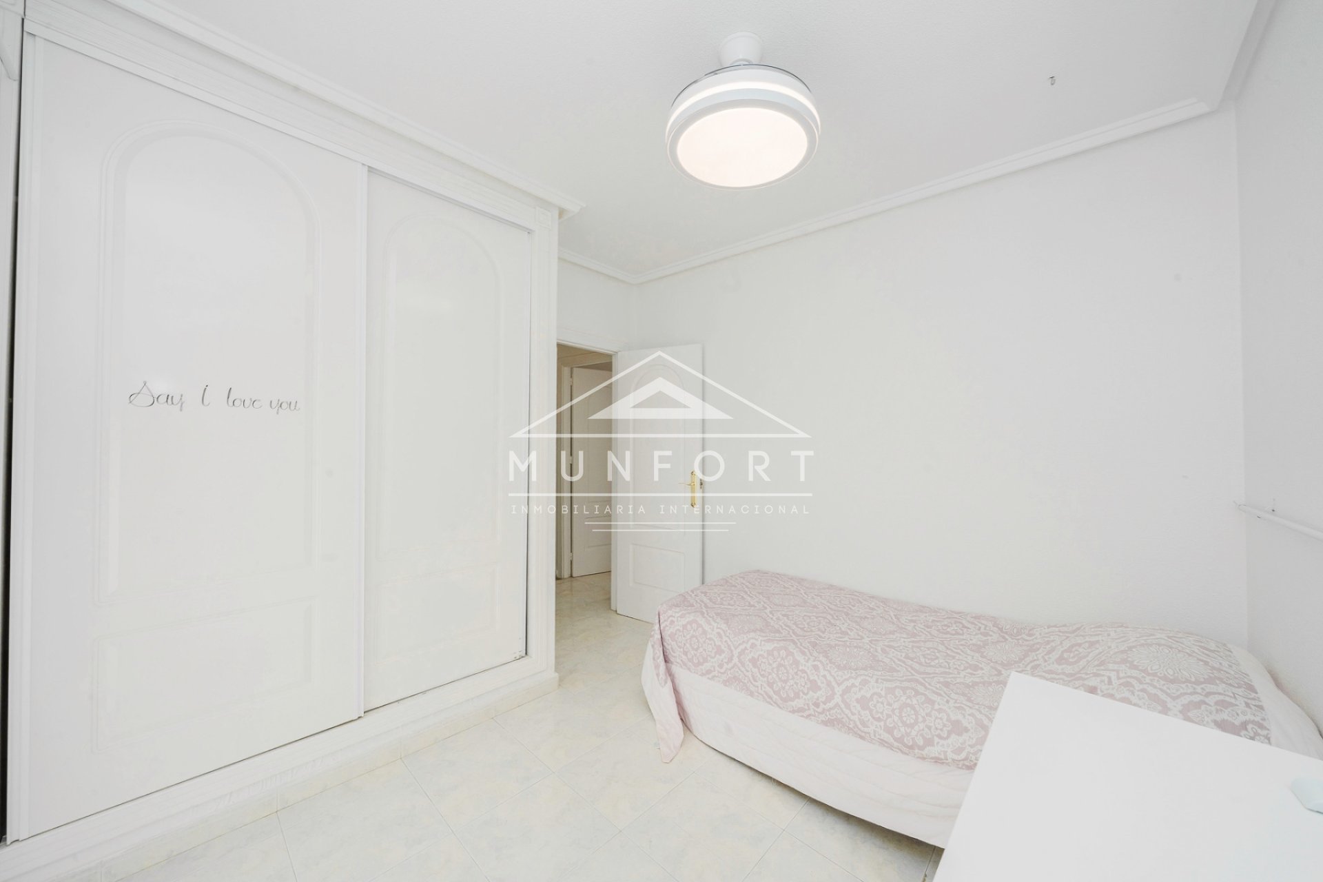 Återförsäljning - Radhus -
Benijófar