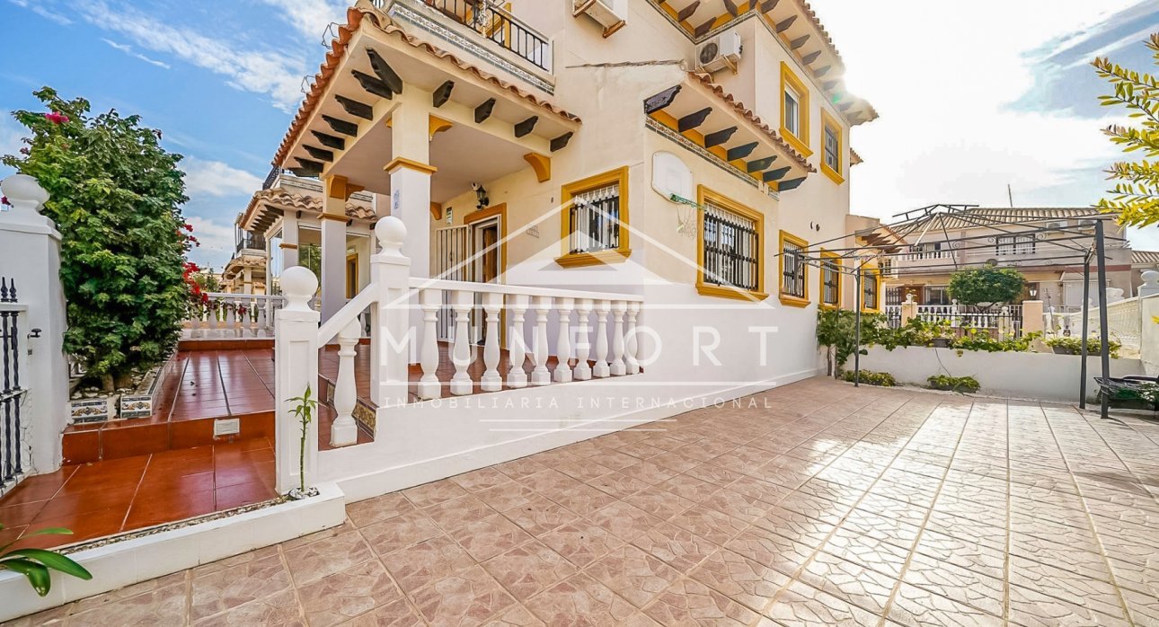 Återförsäljning - Radhus -
Orihuela Costa - La Regia