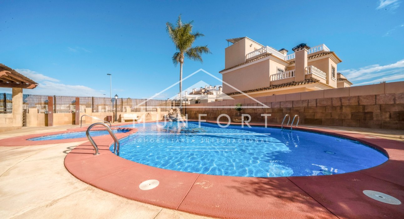 Återförsäljning - Radhus -
Orihuela Costa - Villamartin