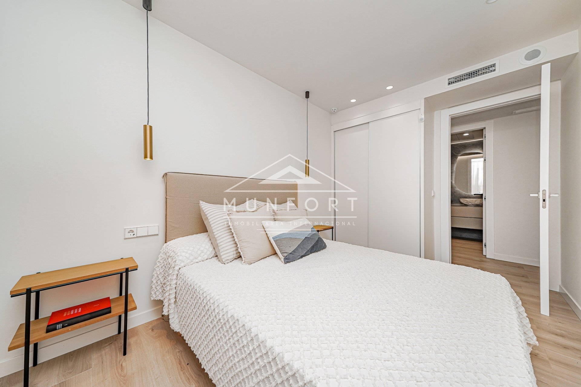 Återförsäljning - Radhus -
Pilar de la Horadada