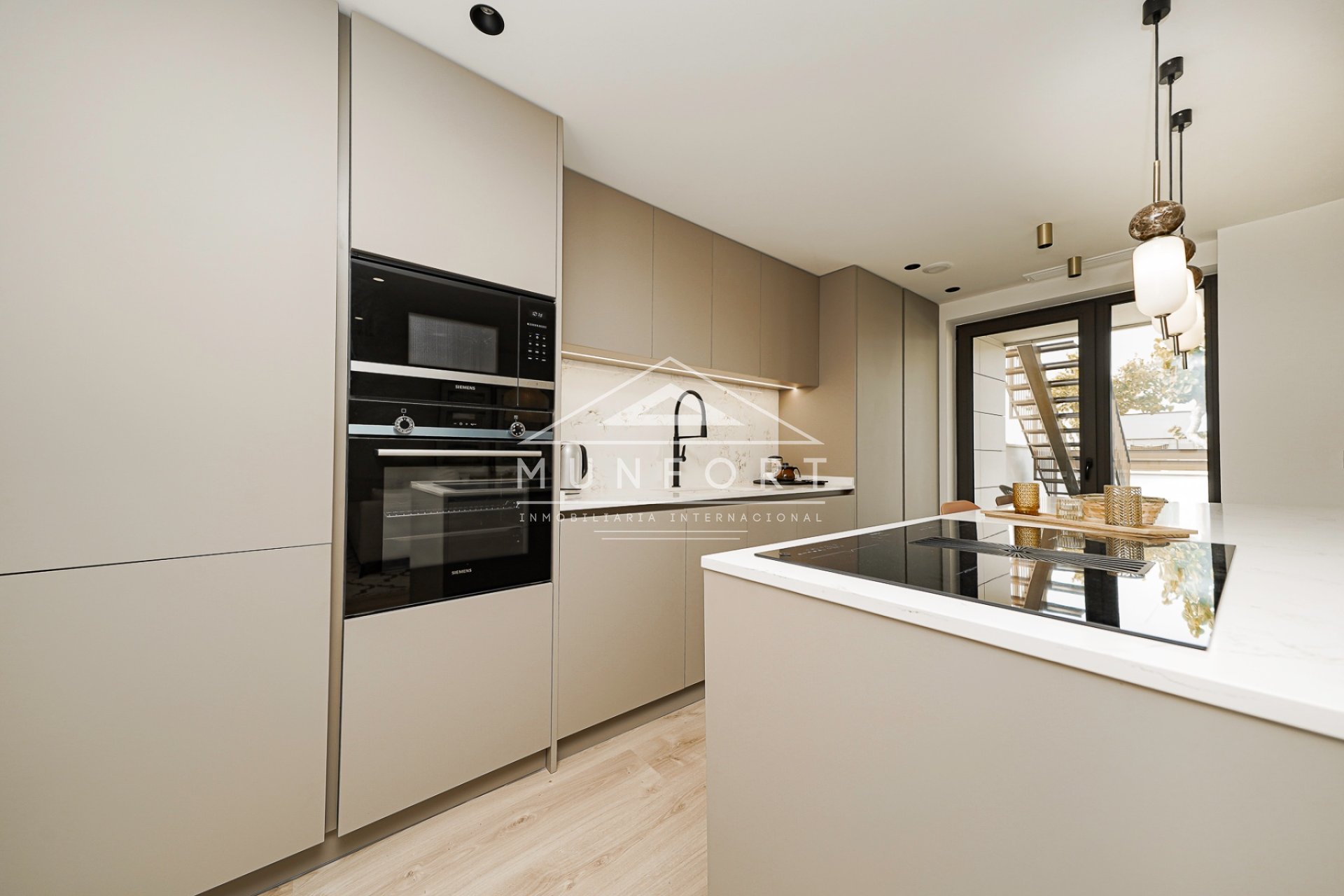 Återförsäljning - Radhus -
Pilar de la Horadada