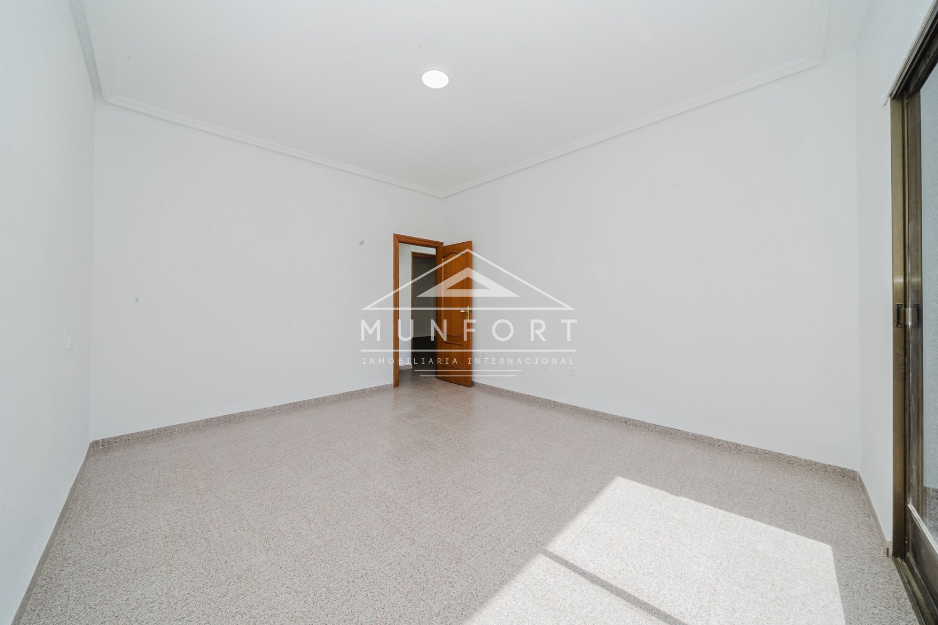 Återförsäljning - Radhus -
Pilar de la Horadada