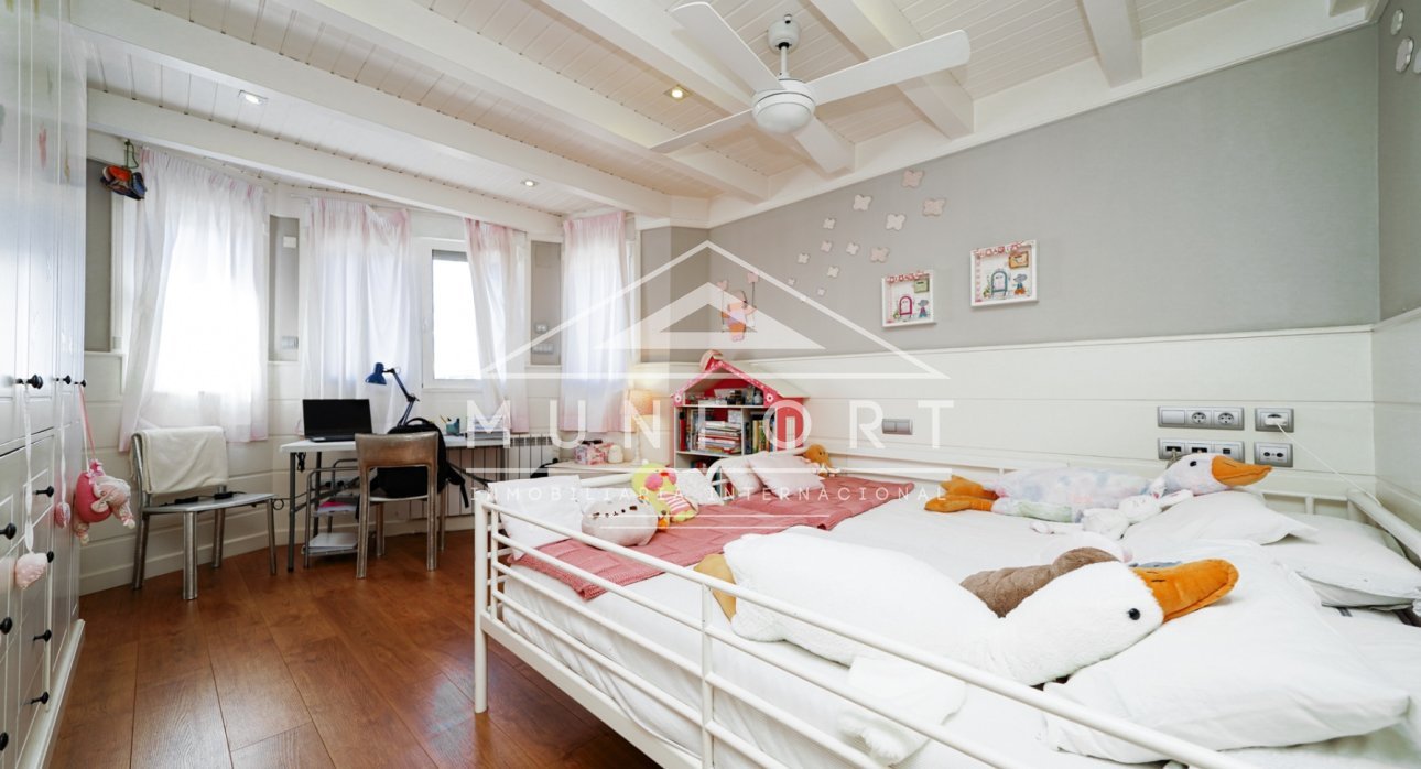 Återförsäljning - Radhus -
San Javier