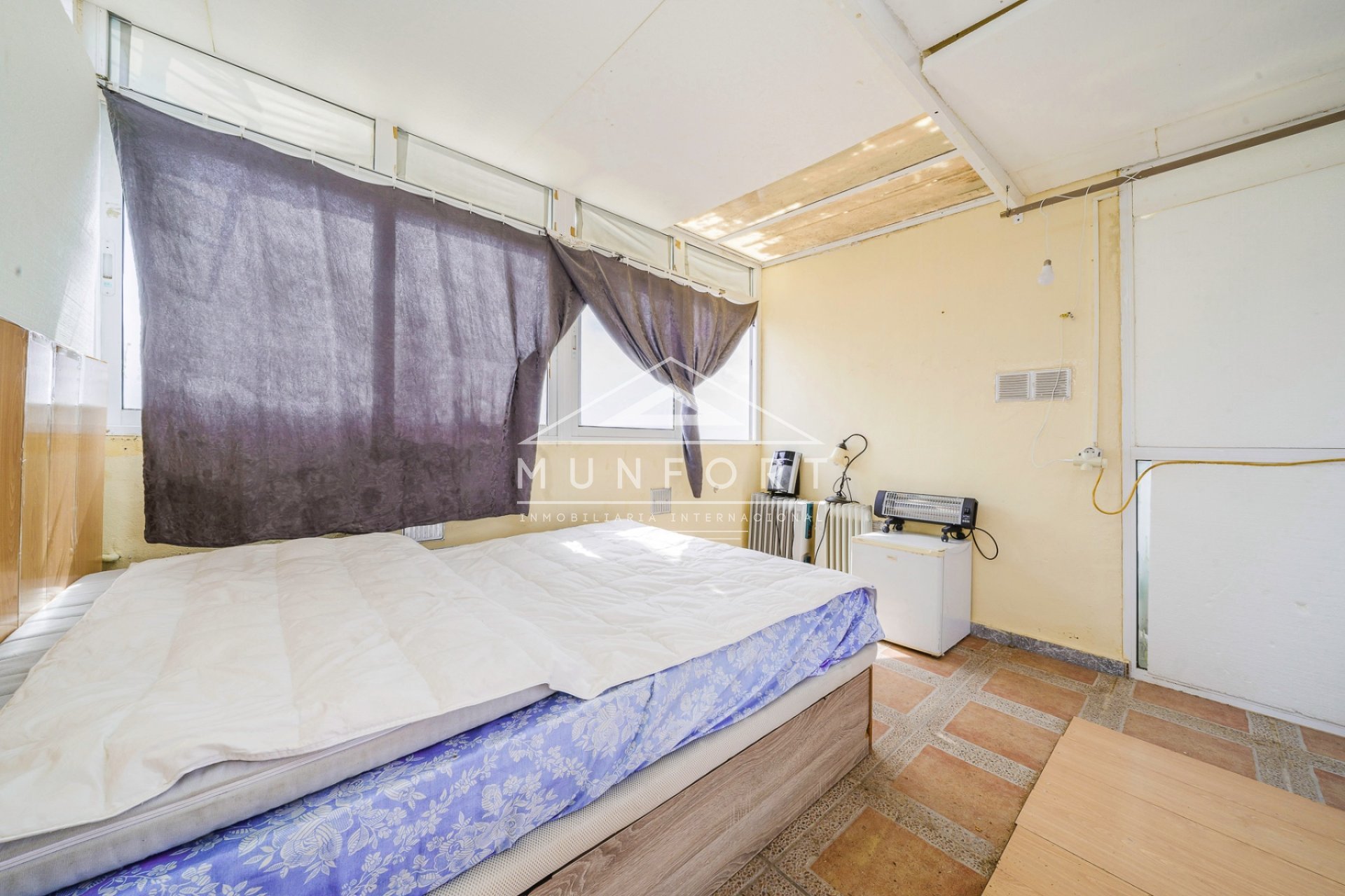 Återförsäljning - Radhus -
San Miguel de Salinas