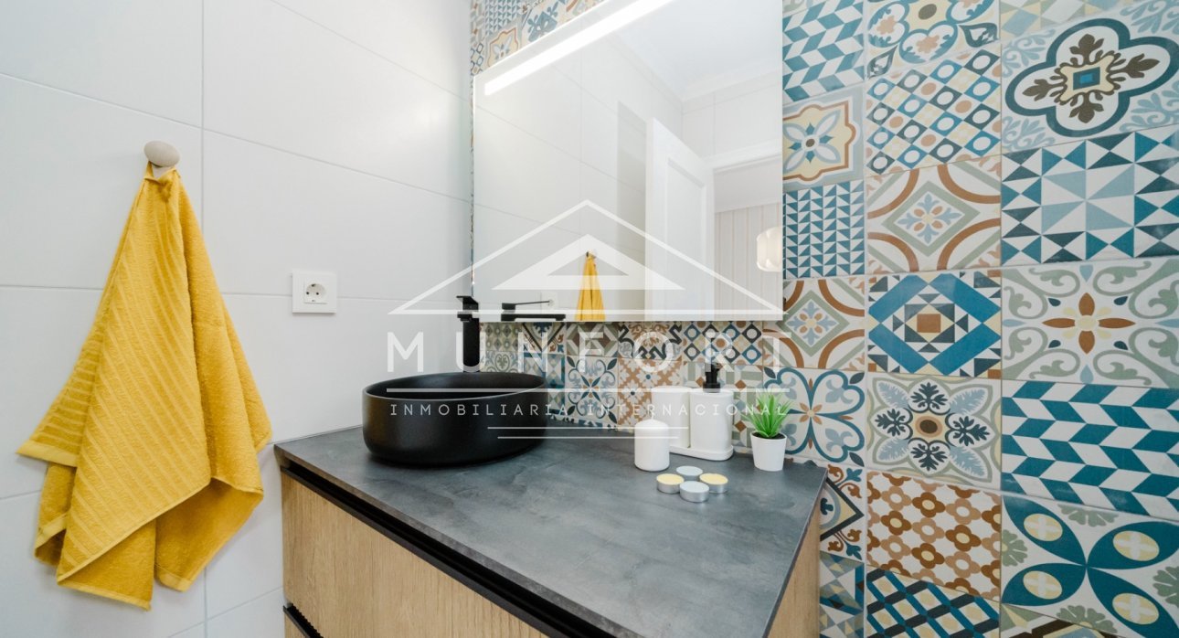 Återförsäljning - Radhus -
San Miguel de Salinas