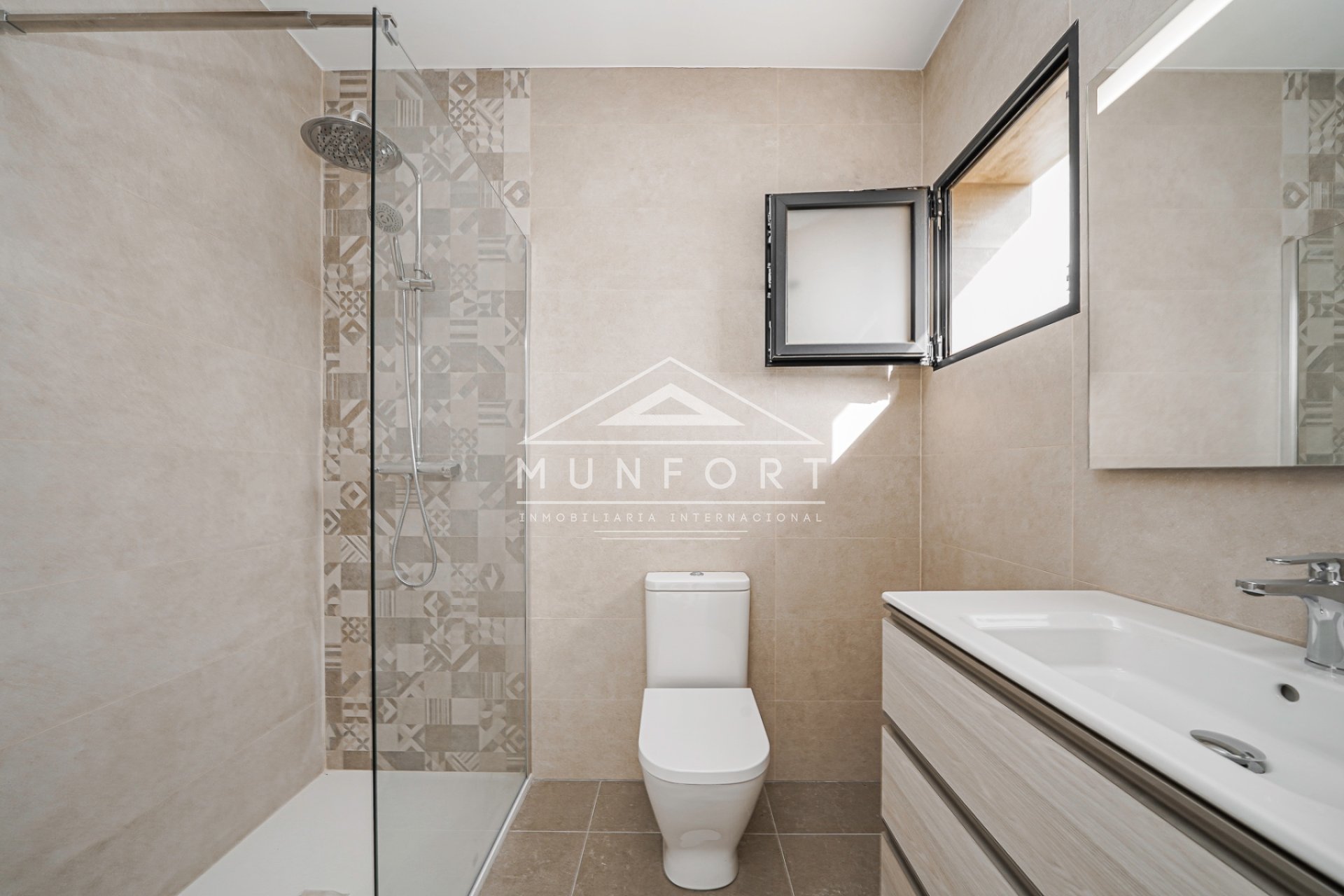 Återförsäljning - Radhus -
San Pedro del Pinatar