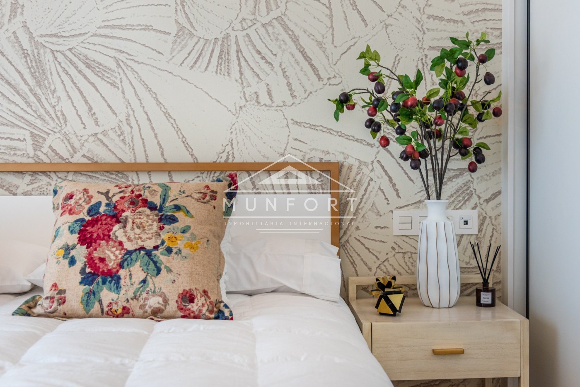 Återförsäljning - Takvåningar -
Benijófar