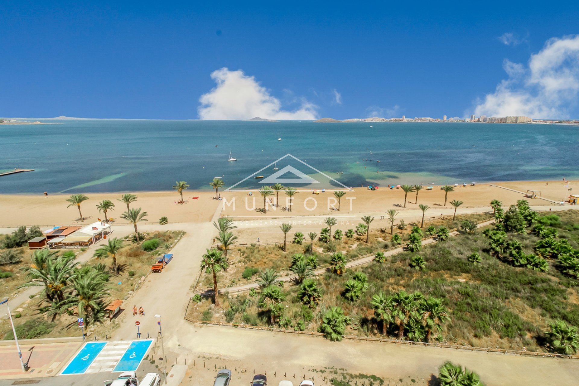 Återförsäljning - Takvåningar -
La Manga - Playa Honda