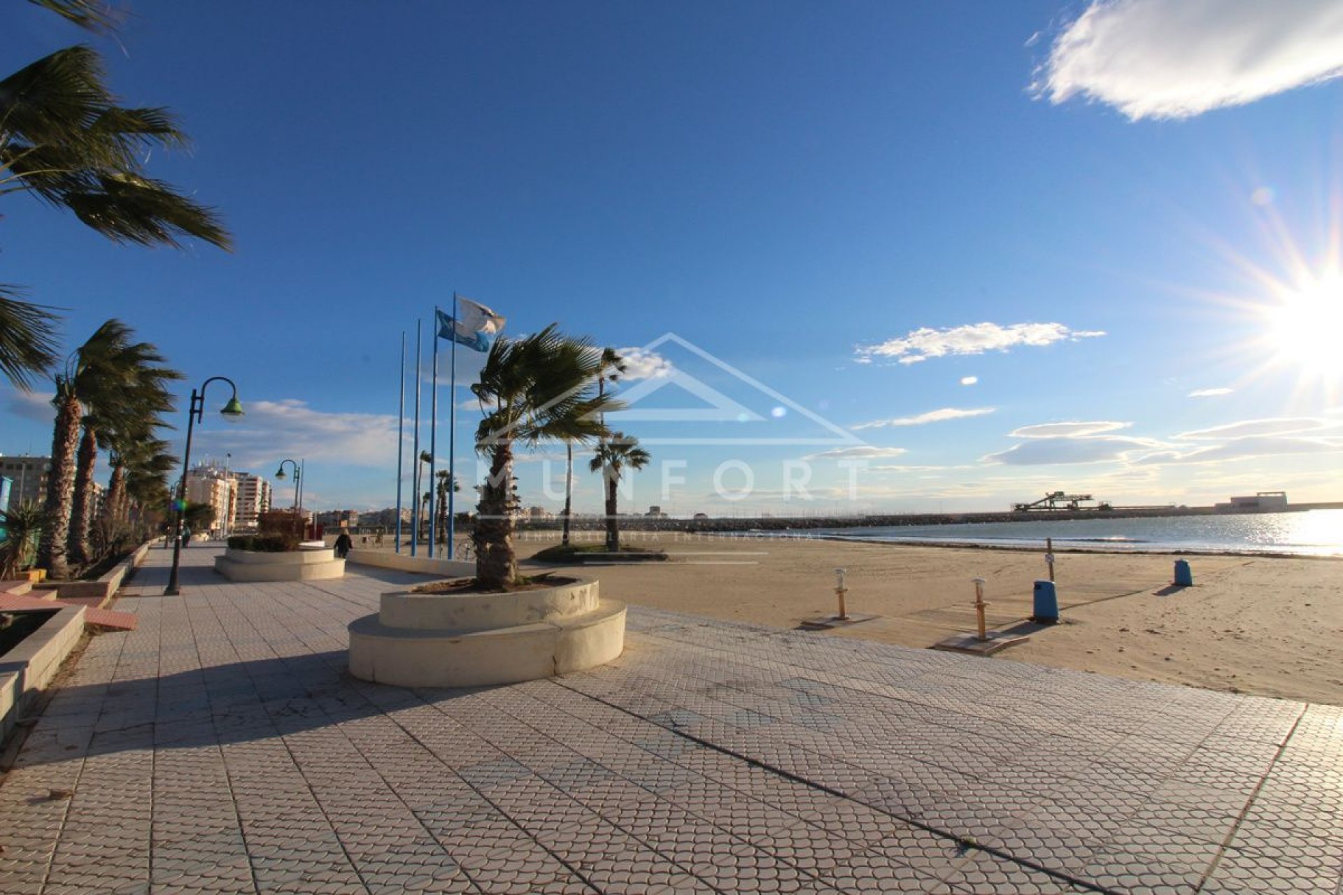 Återförsäljning - Takvåningar -
Torrevieja - Playa del Cura - Torrevieja